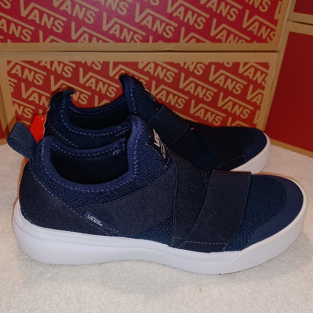 Vans Men's 3.5/Women's 5 UltraRange Gore Slip On Dress Blue/True White VN0A3MVR2